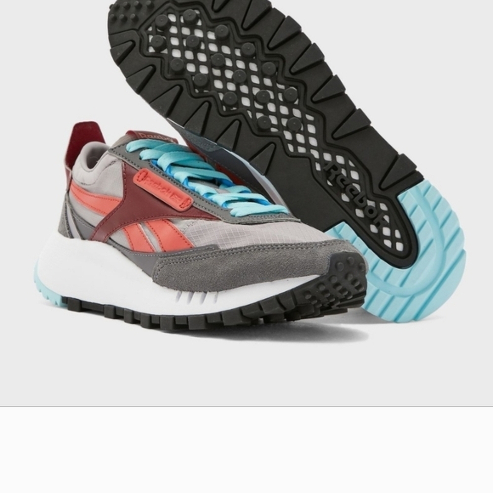 Reebok Women's Sneakers in Gray, Red, and Blue
